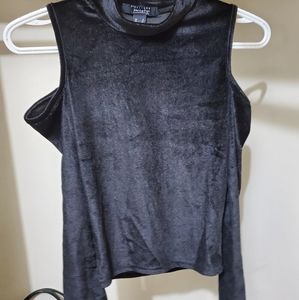 URBAN PLANET - Black velvet off the shoulder top